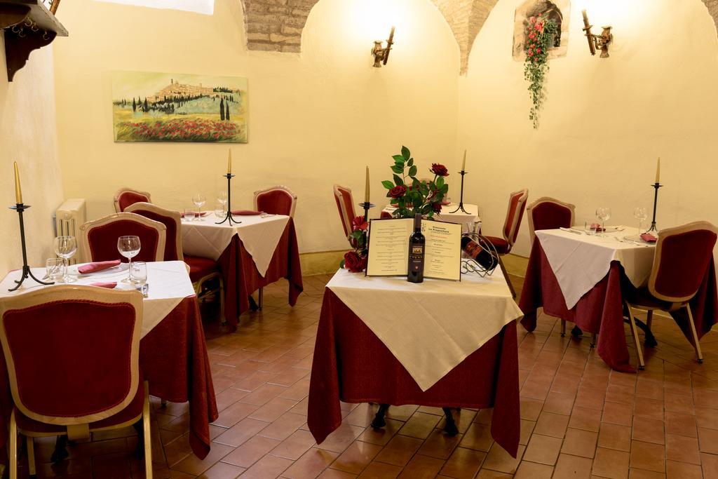 Antica Dimora Alla Rocca Треви Екстериор снимка