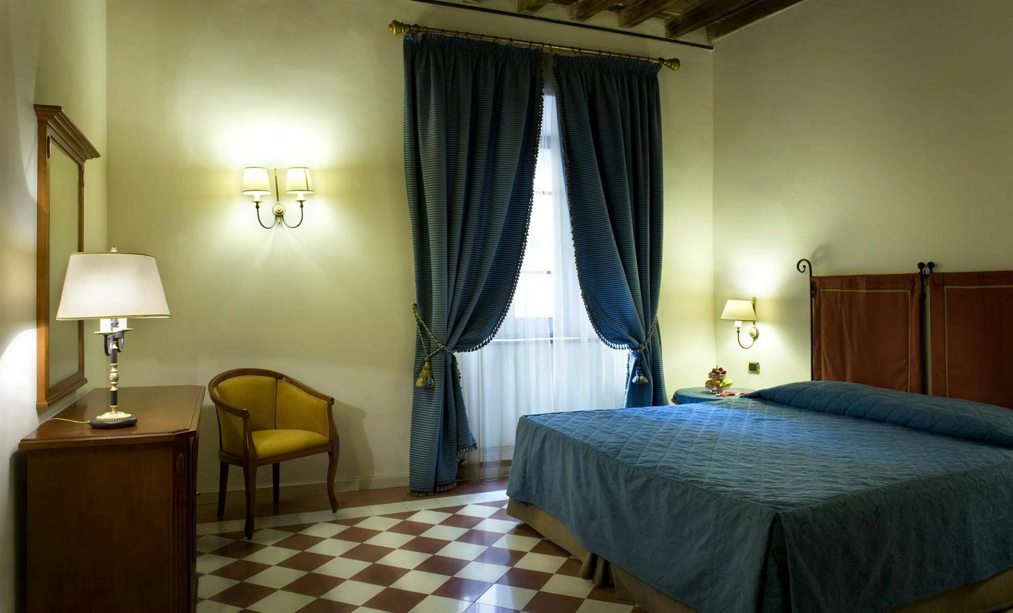 Antica Dimora Alla Rocca Треви Екстериор снимка